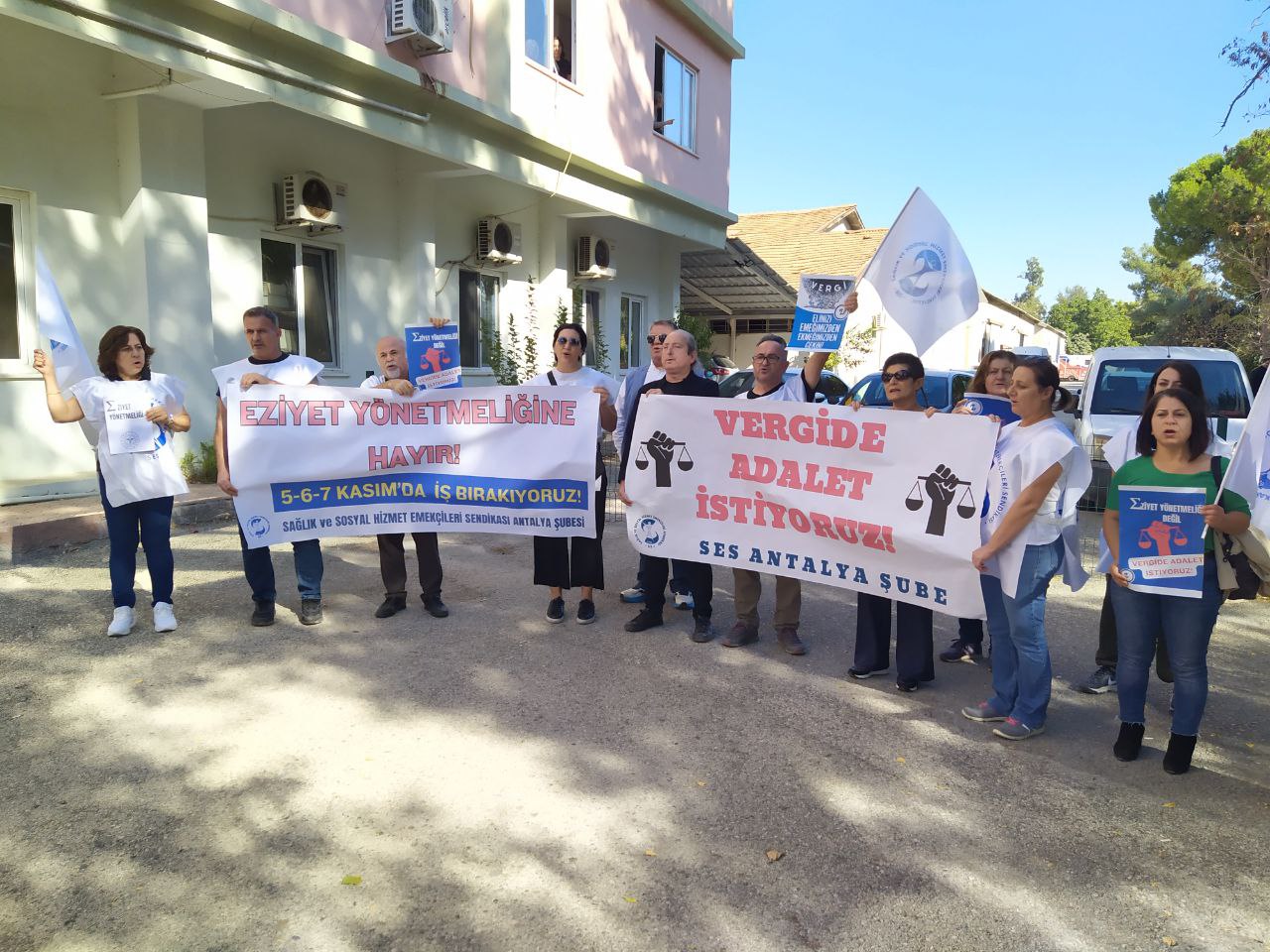 Eziyet Yönetmeliğini Çöpe Attık!