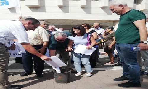 Bordro yakma eylemi