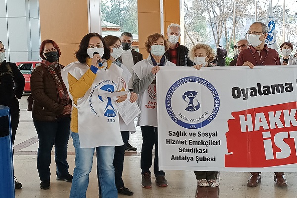 Vazgeçmiyoruz! Oyalama Değil Hakkımızı İstiyoruz